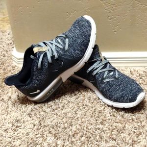 Women's Nike Air max shoes